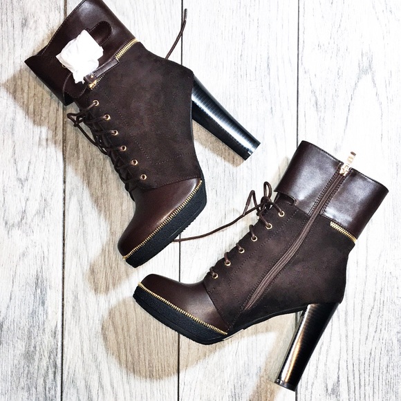 Shoes - NEW Brown Ankle Booties